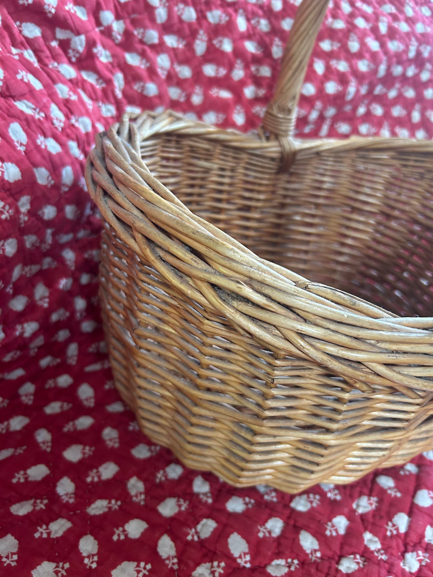 SWEET BASKET