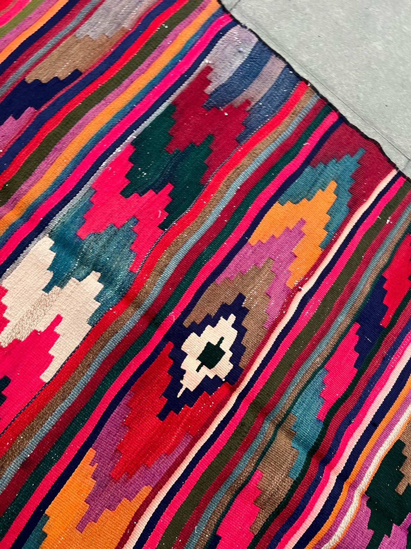 KILIM RUG