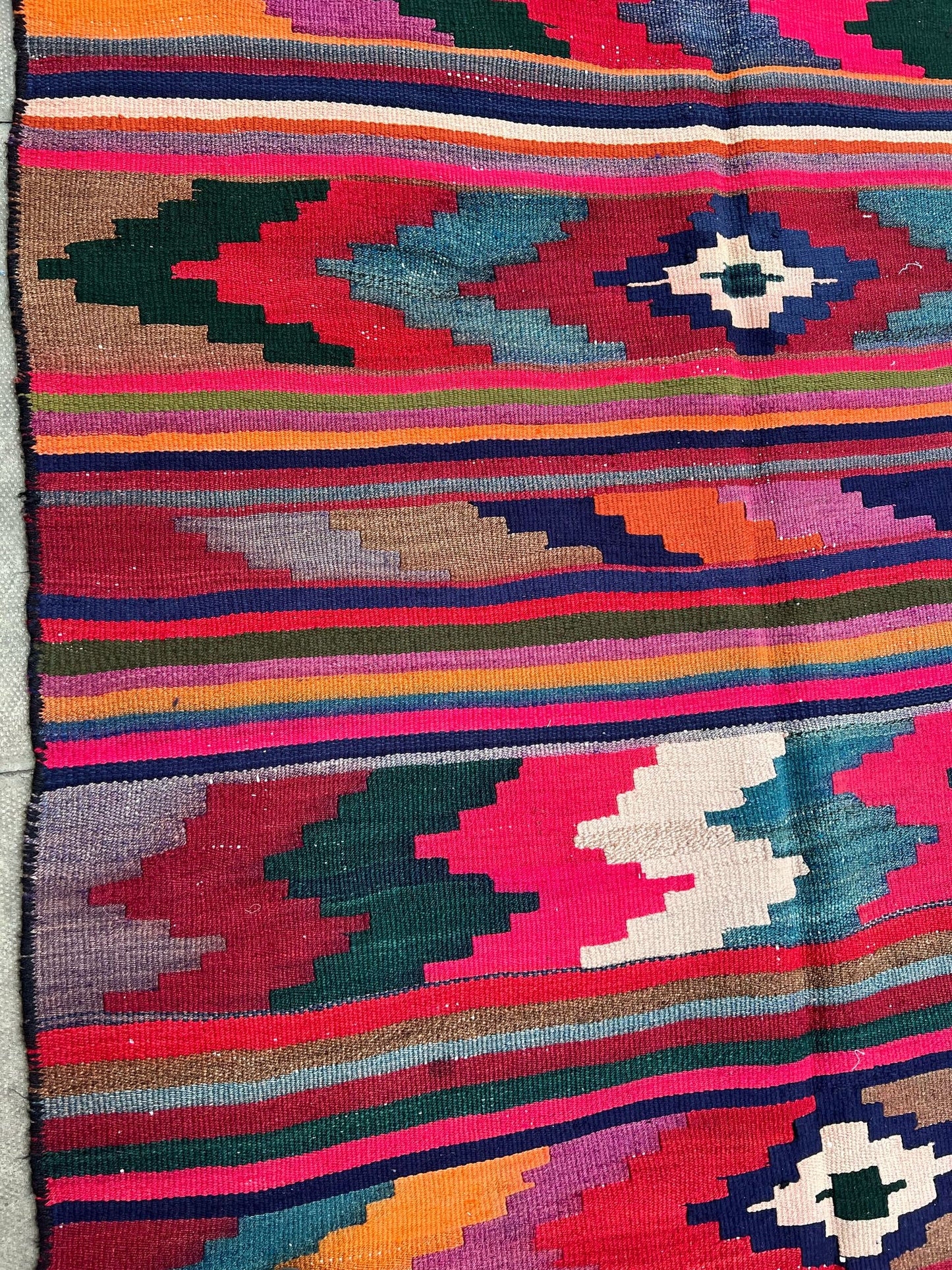 KILIM RUG
