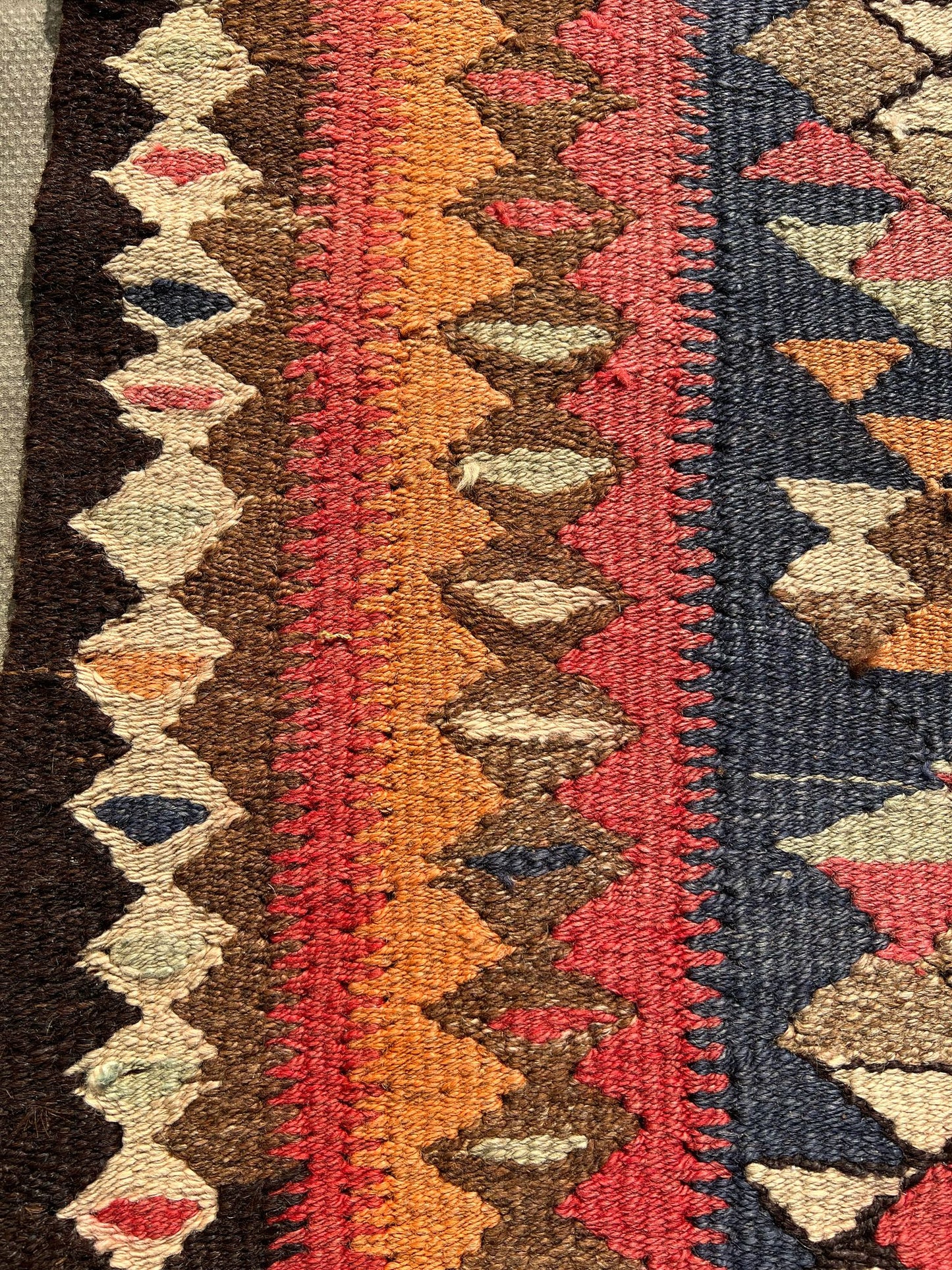 KILIM RUG