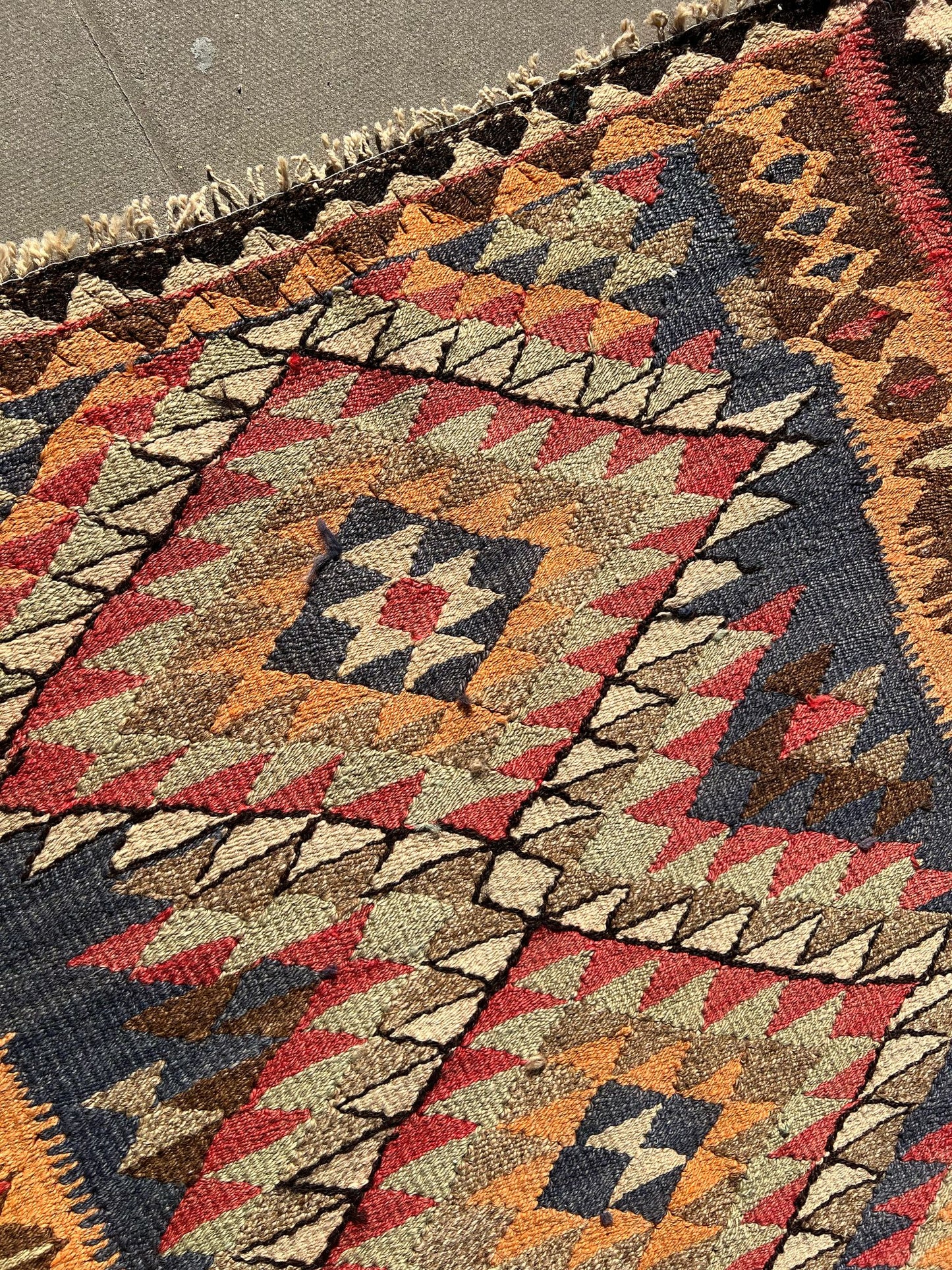 KILIM RUG