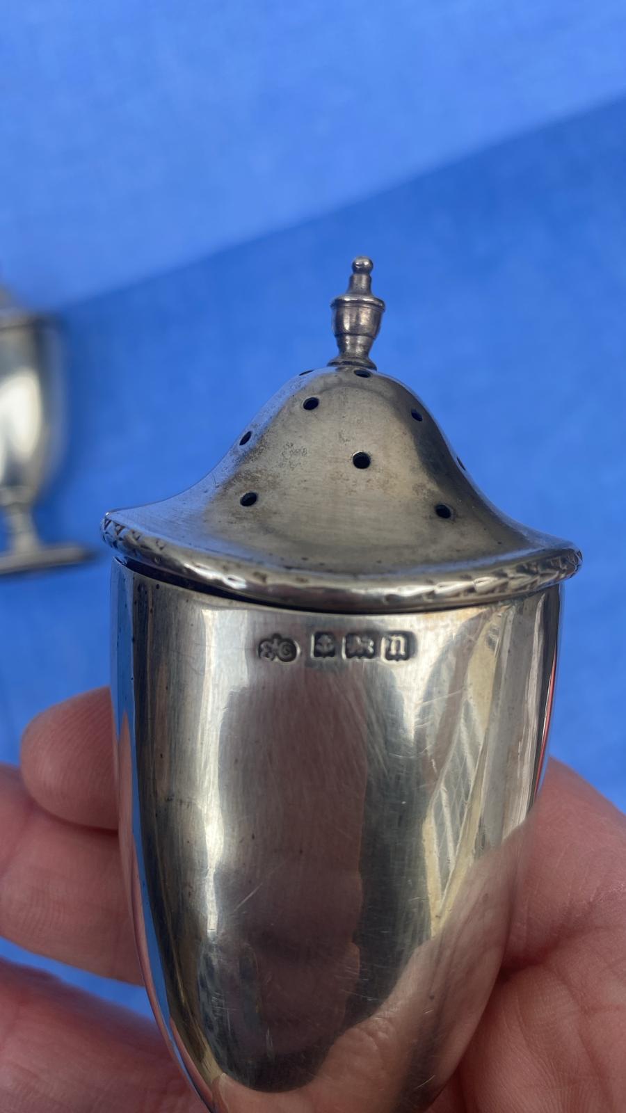 SILVER SALT AND PEPPER