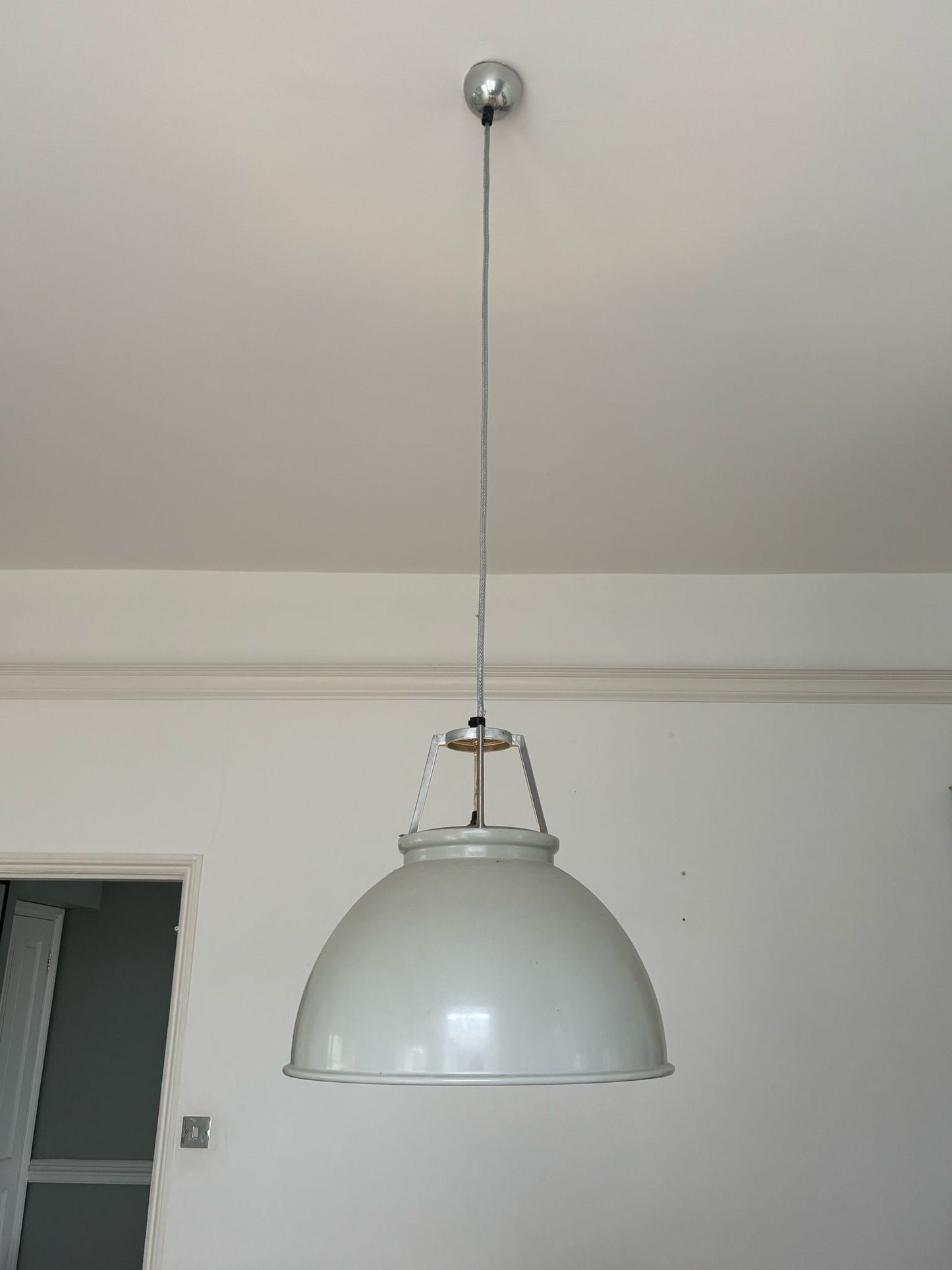 CEILING LIGHT