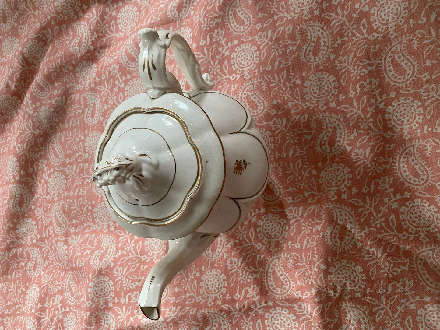 VINTAGE TEAPOT