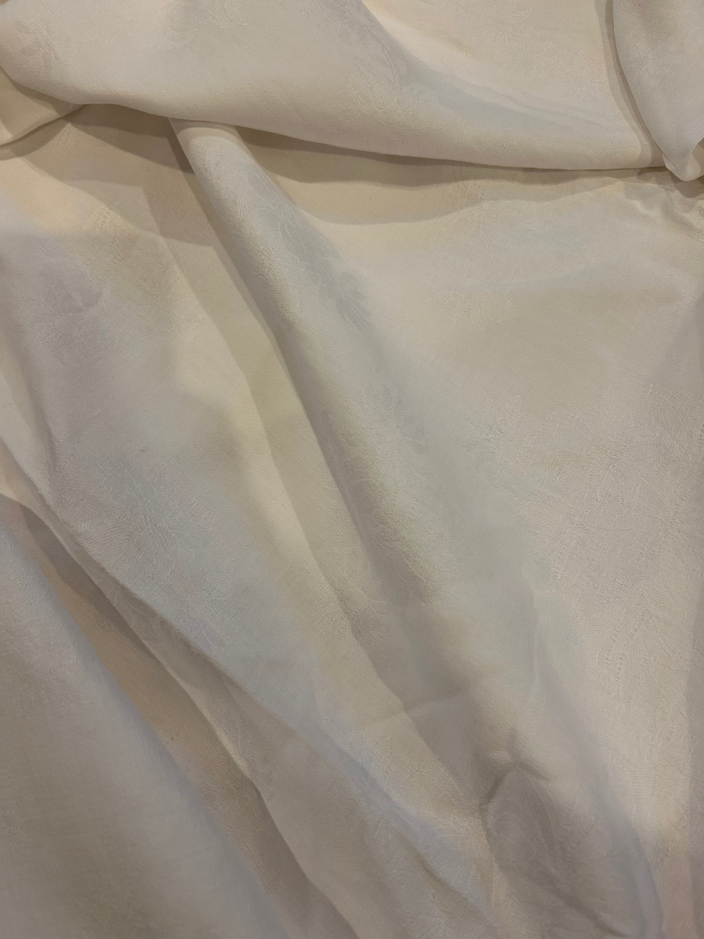 LINEN TABLECLOTH