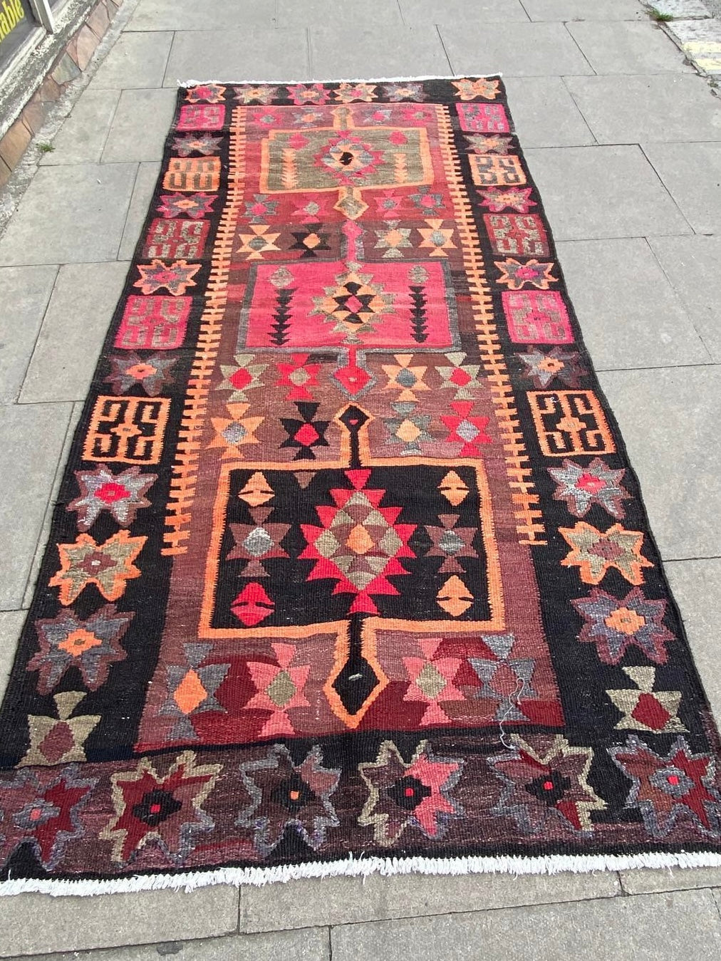 VINTAGE RUG