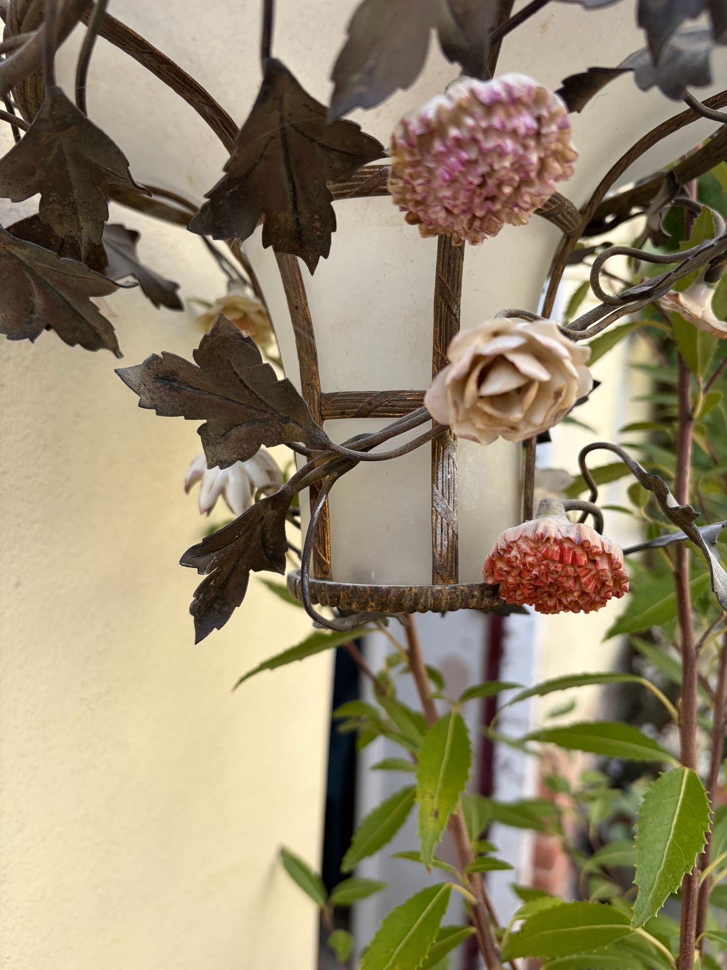 VICTORIAN CEILING LIGHT