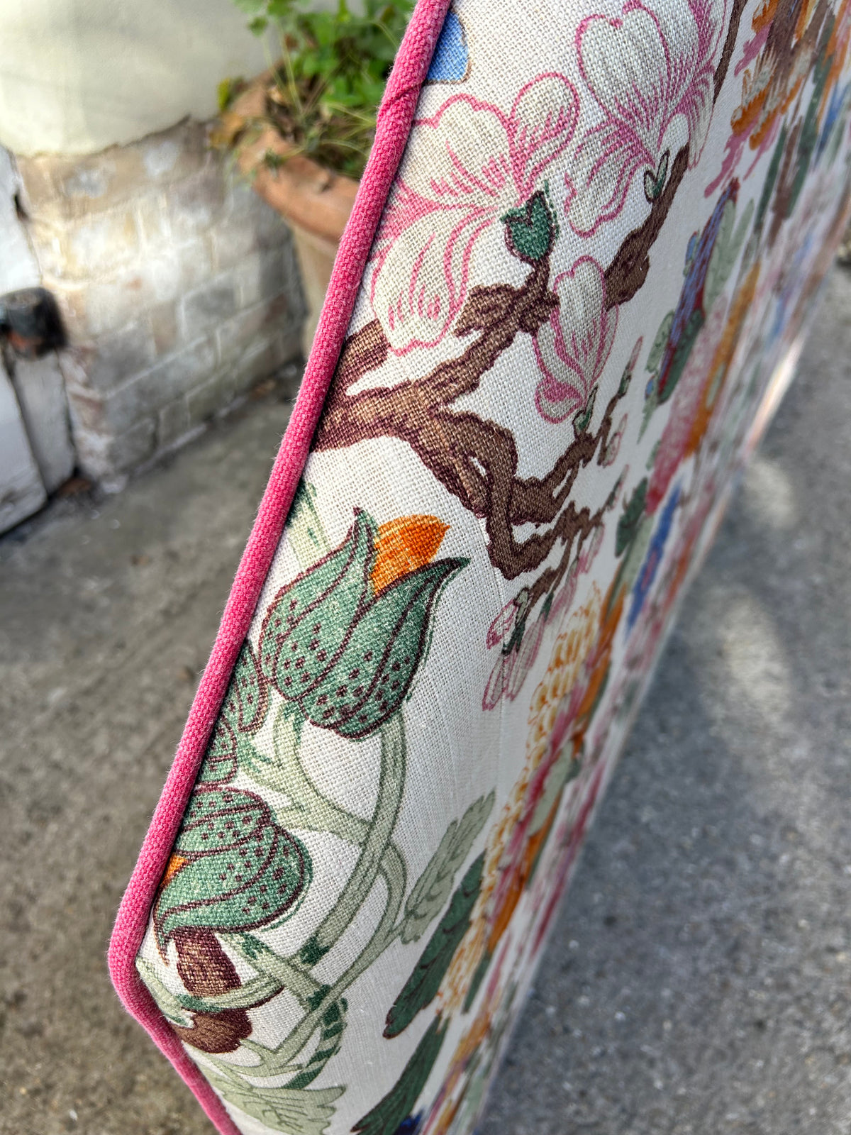 DOUBLE HEADBOARD