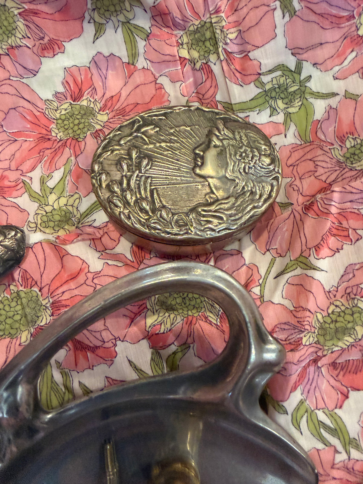TRINKETS AND CURIOSITIES