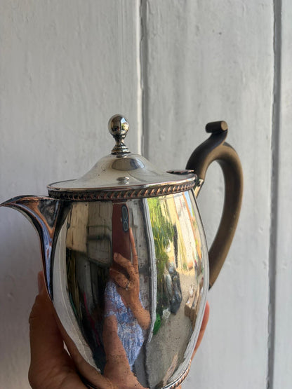 COFFEE POT