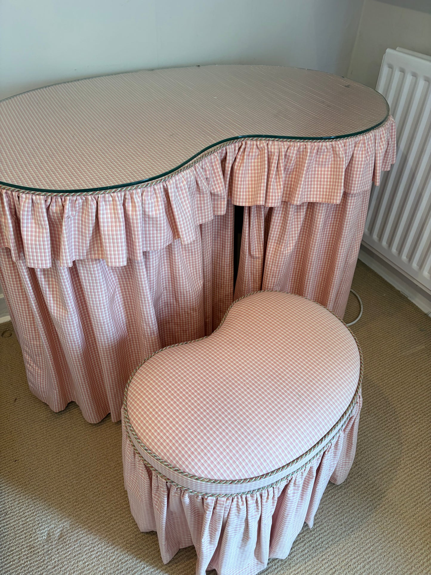 DRESSING TABLE