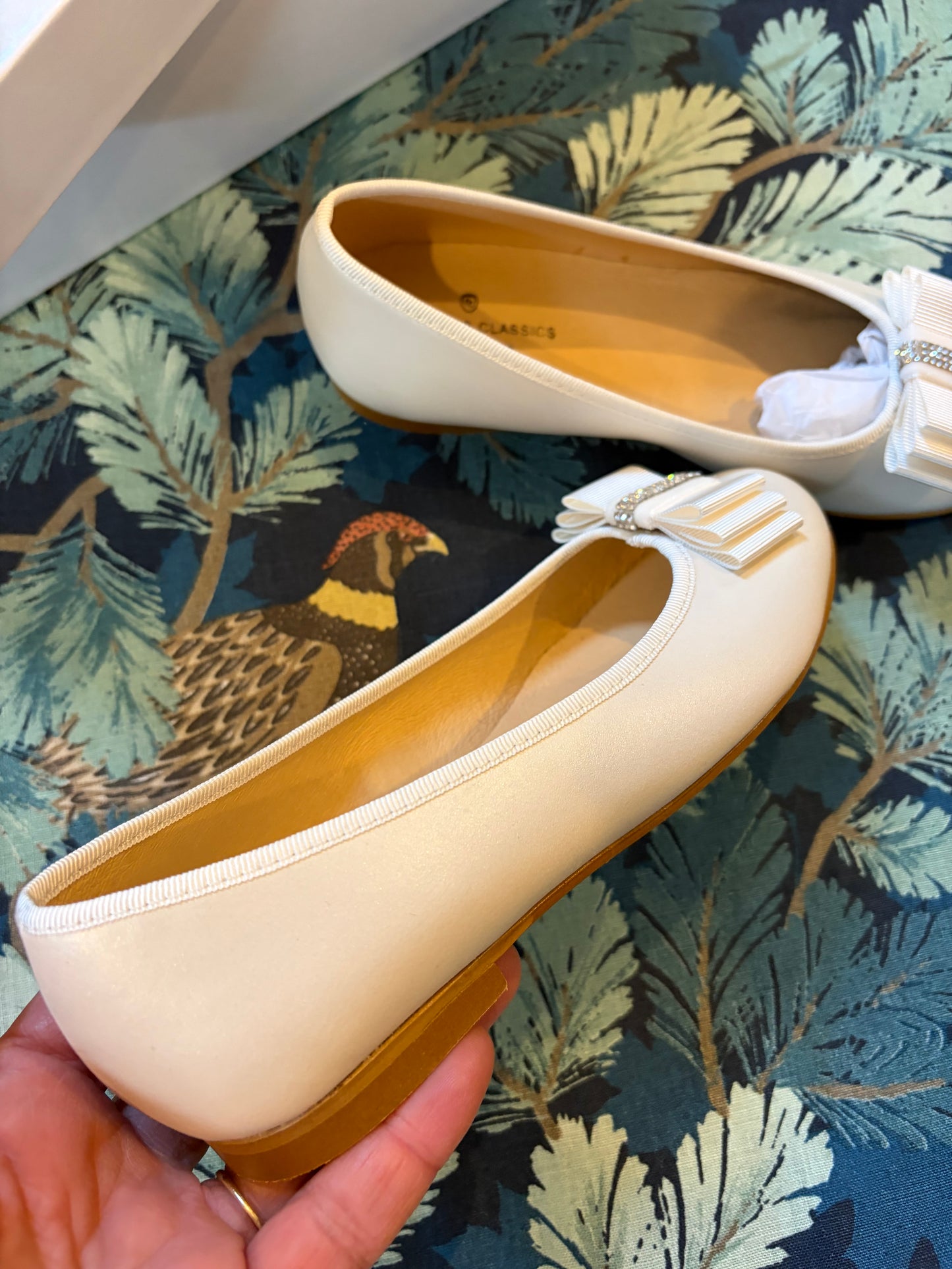 SHOES