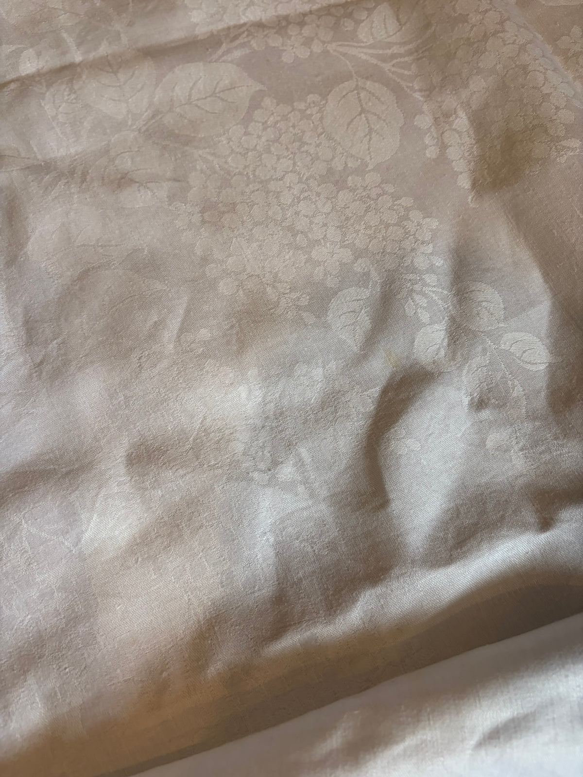 DAMASK CLOTH