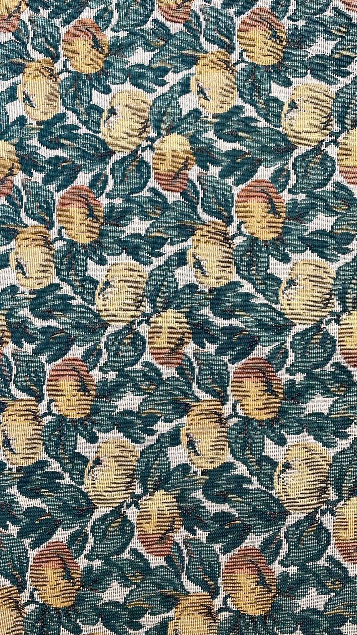 QUINCE/ APPLES MATERIAL