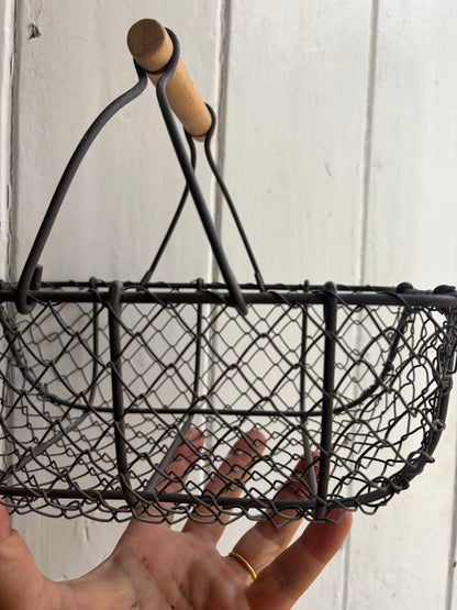 WIRE BASKET