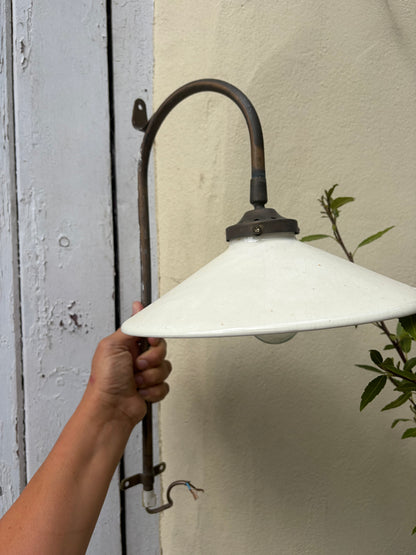 VINTAGE LIGHT