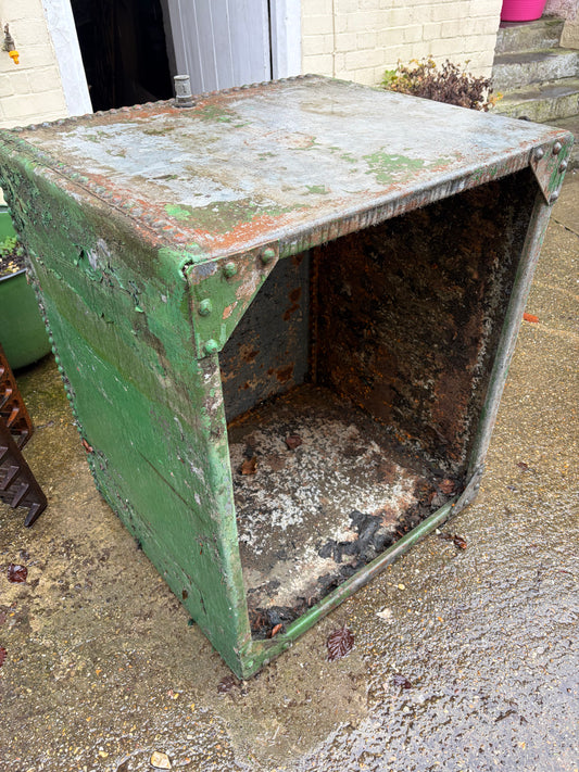 PLANTER