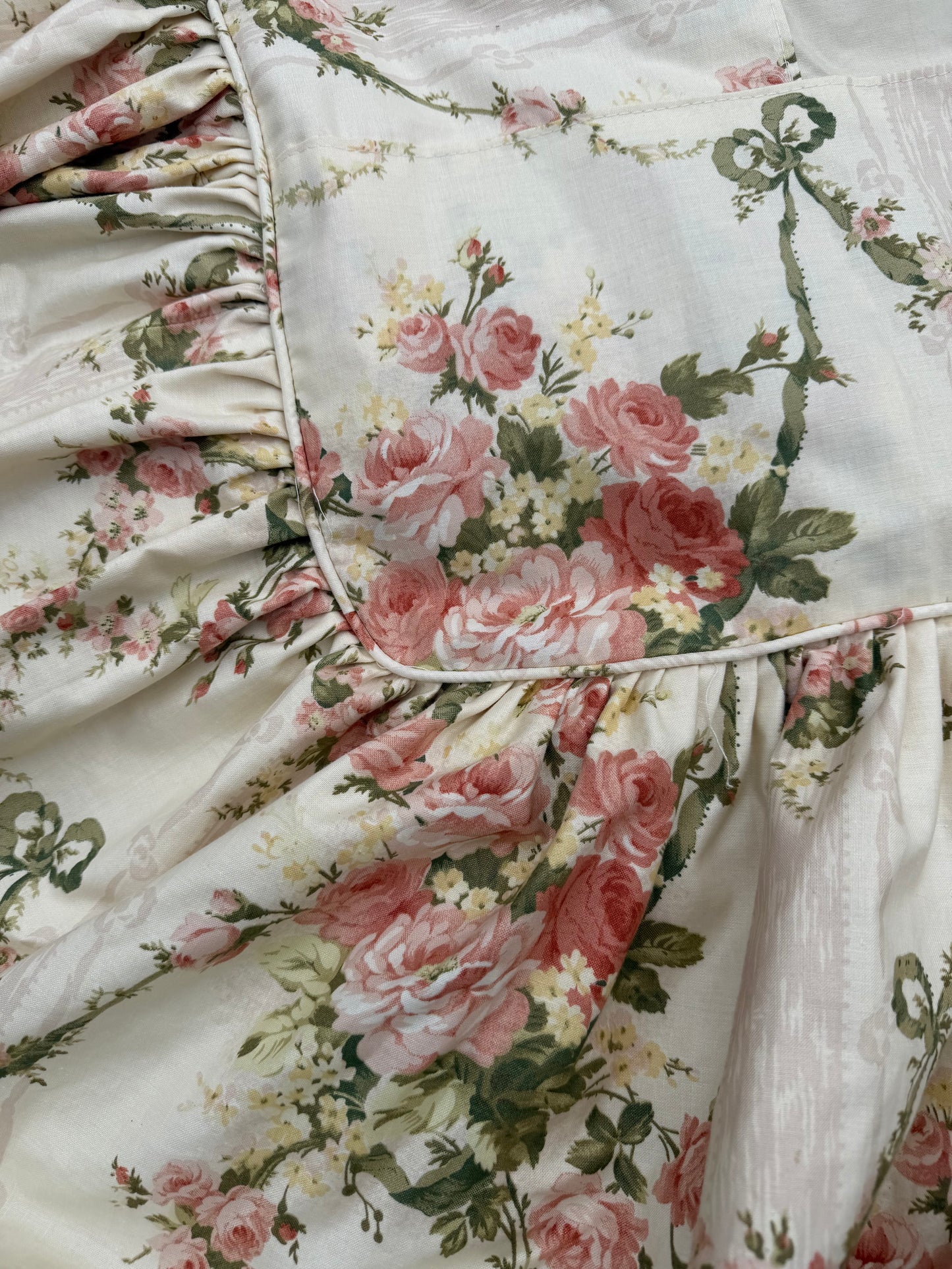 VALANCE