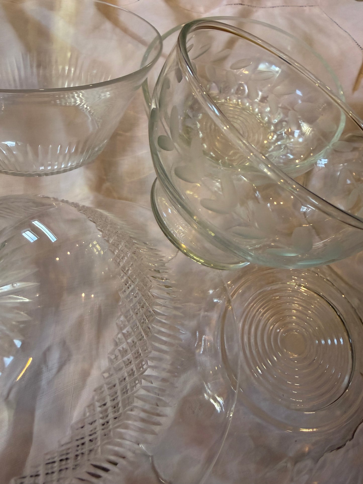 GLASS BOWLS