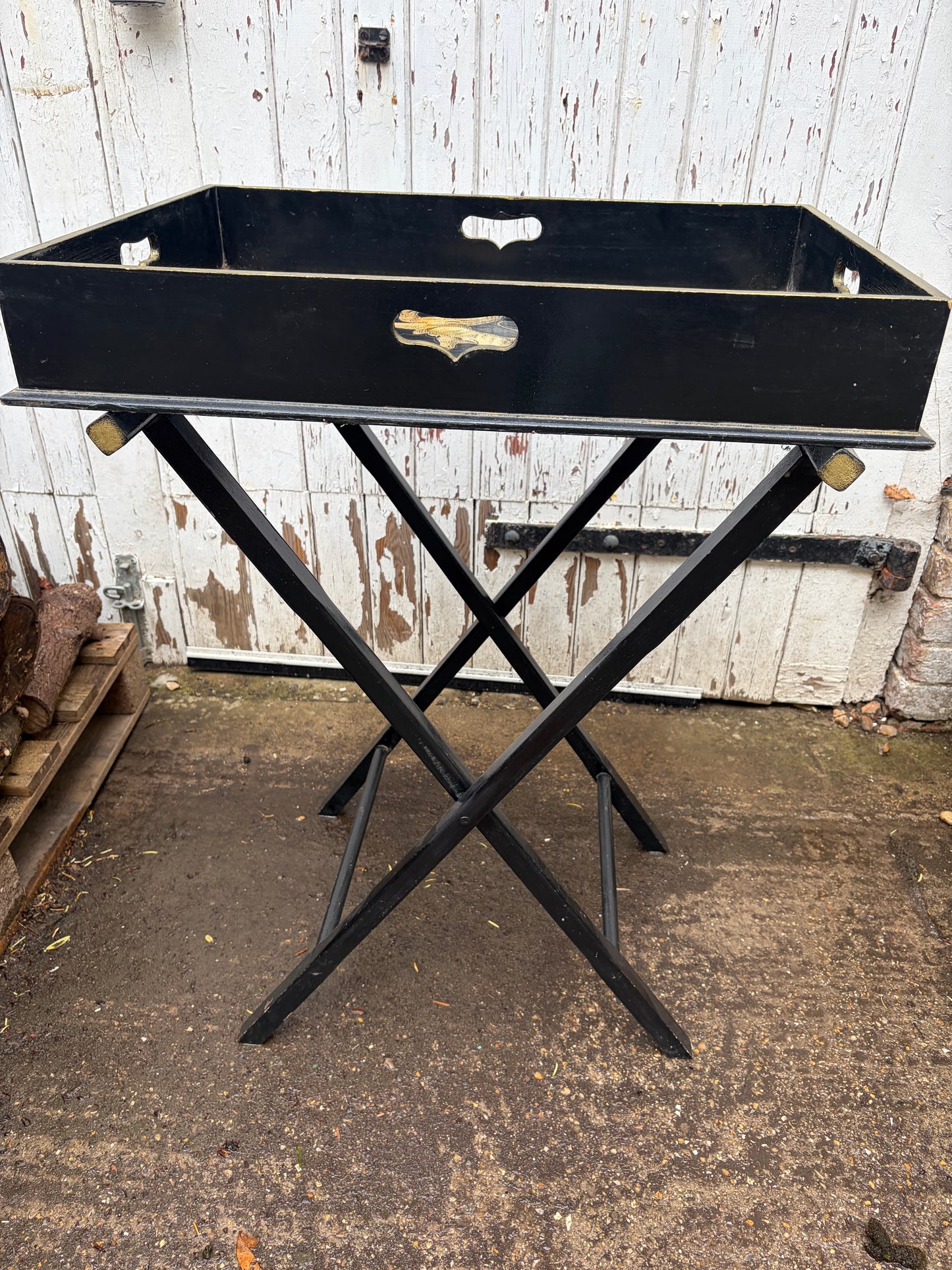 DRINKS TRAY