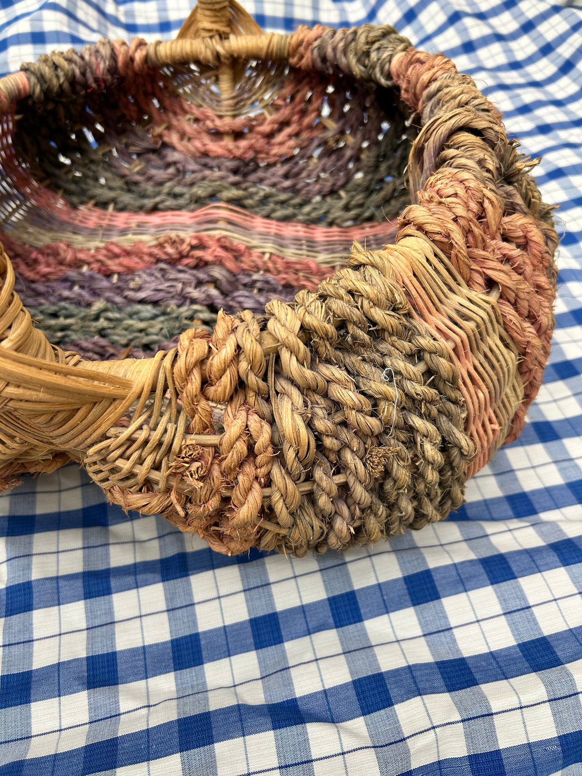 WOVEN BASKET
