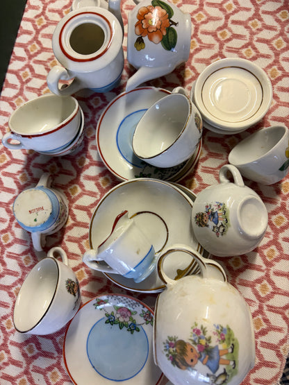 DOLLY TEA SET