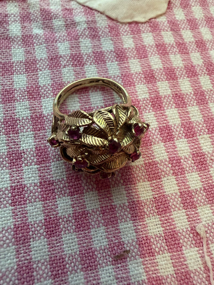 GOLD AND RUBY RING