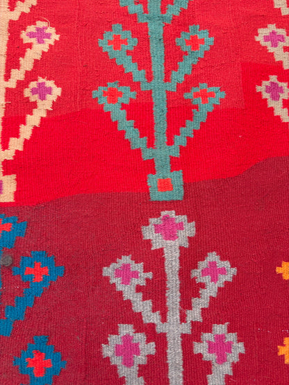 RED KILIM