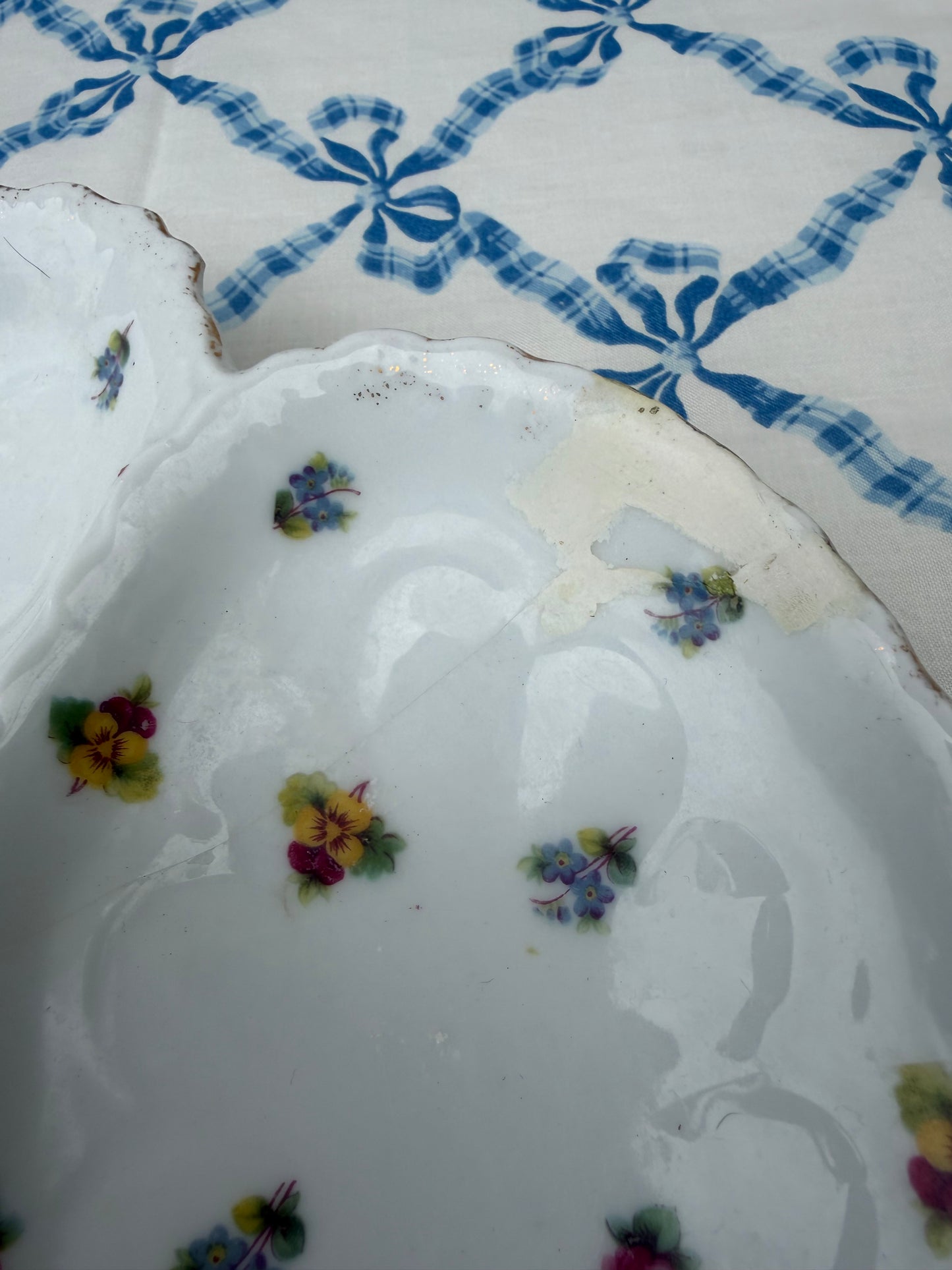 SERVING PLATE