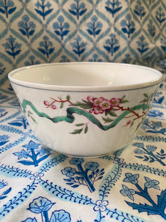 PRETTY BOWL
