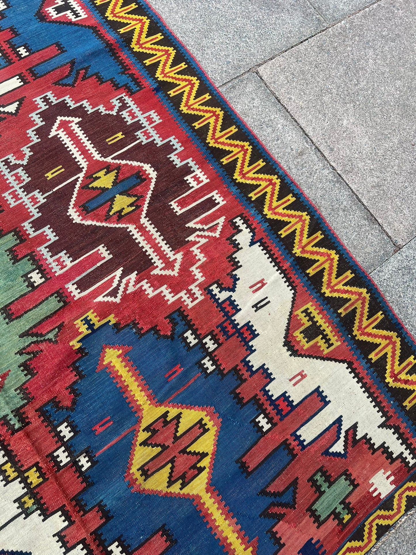 ANTIQUE KILIM