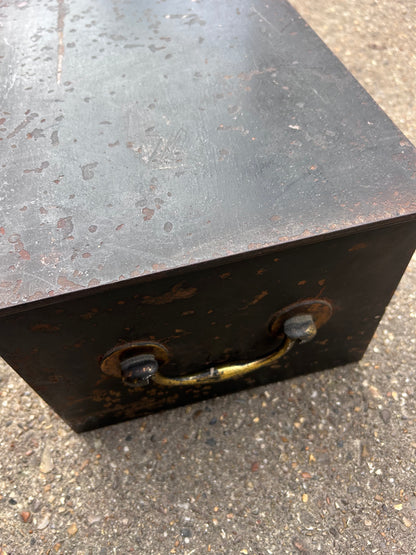 SAFE BOX / DEEDS BOX