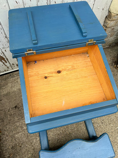 PIRATE DESK