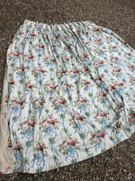 CURTAIN
