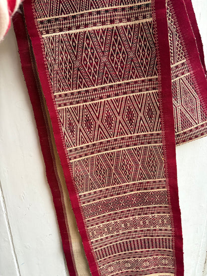 TABLE RUNNER