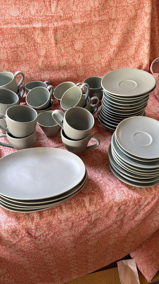 HUGE SET PLATES AND CUPS