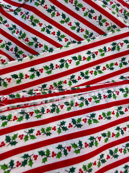 8 CHRISTMAS NAPKINS