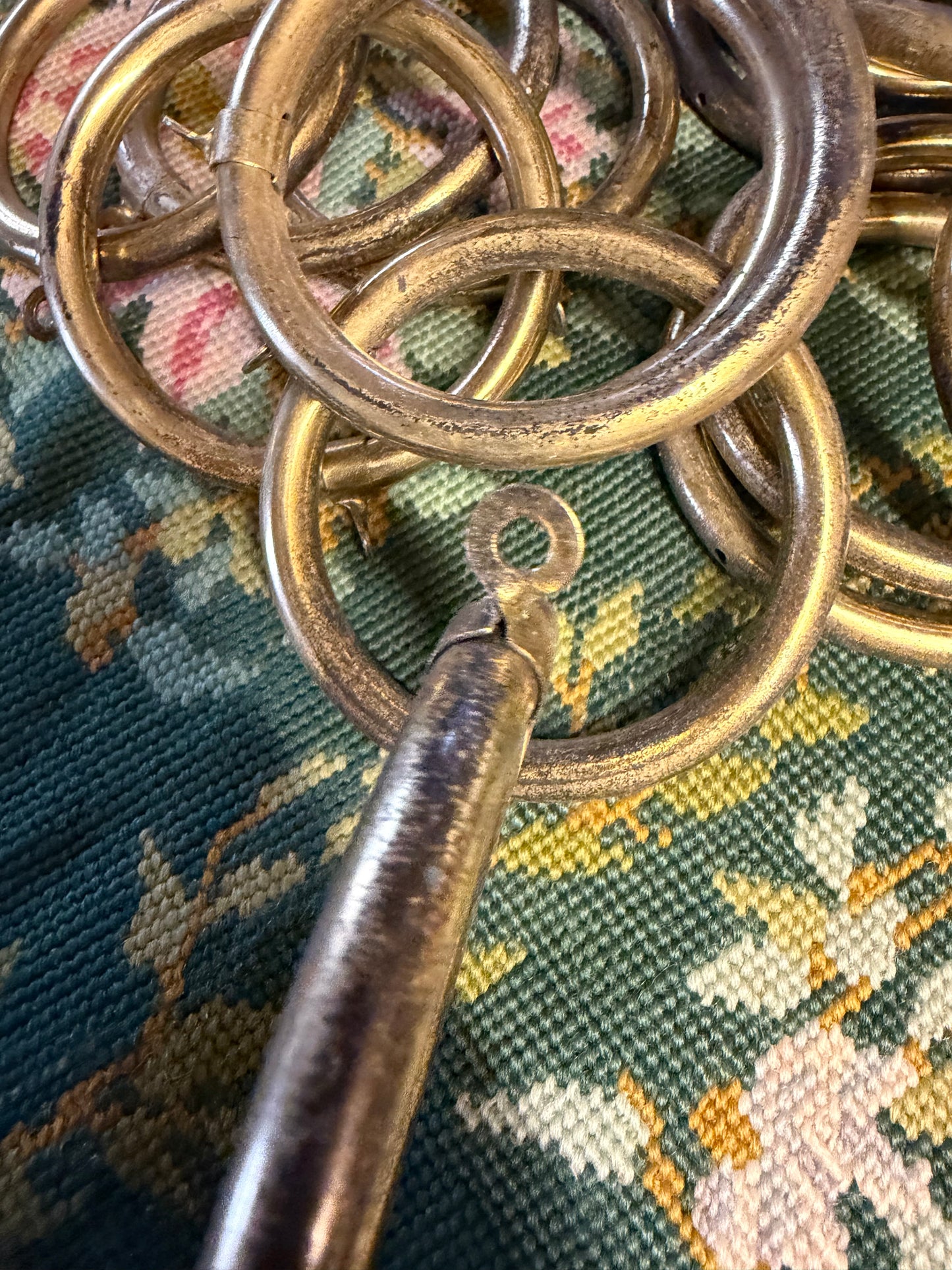 CURTAIN RINGS