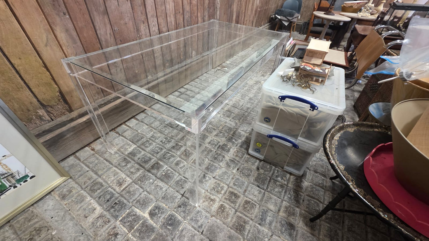 GLASS TABLE