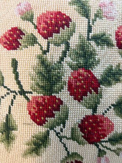 STRAWBERRIES CUSHION
