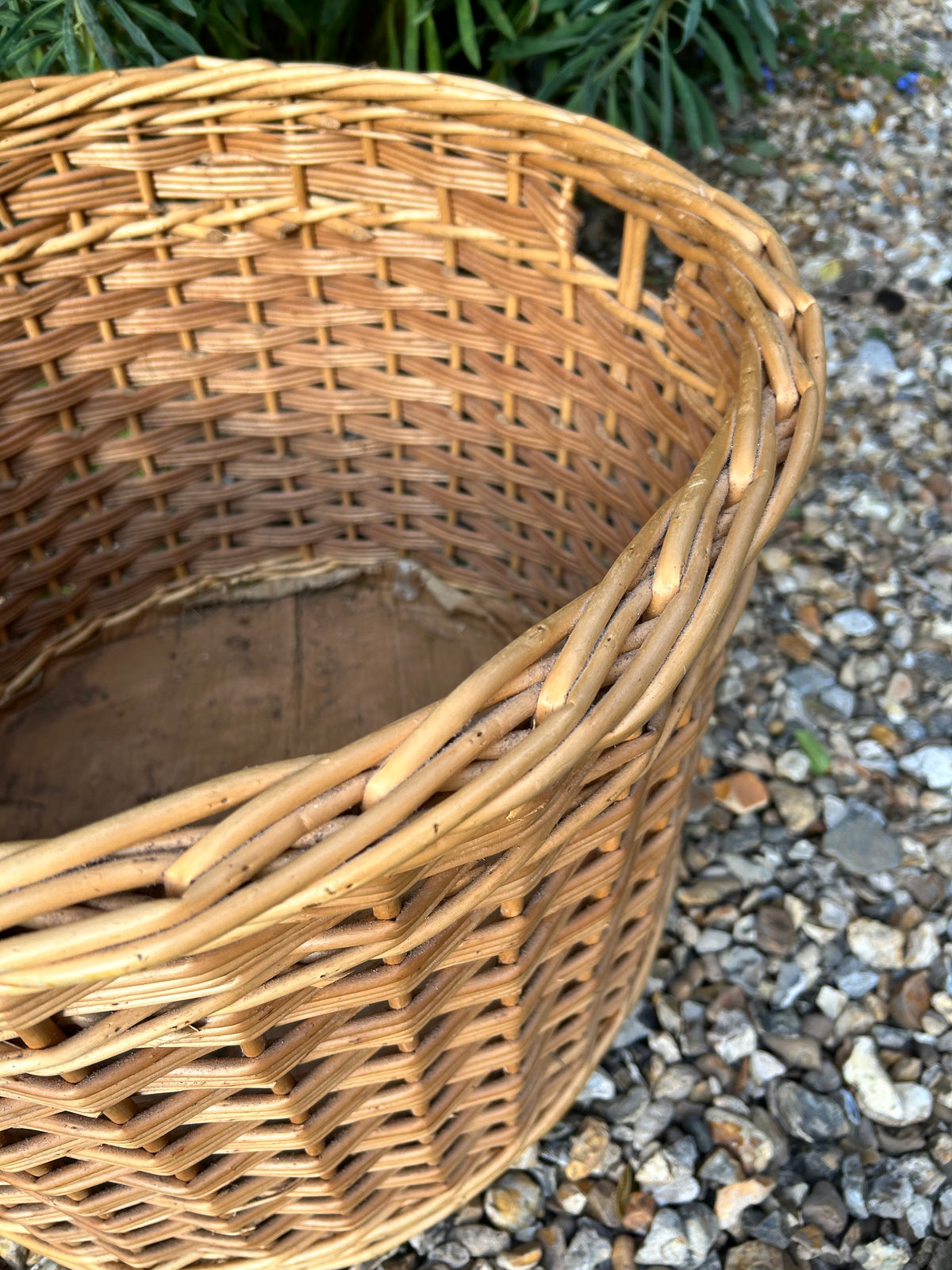 WICKER LOG BASKET