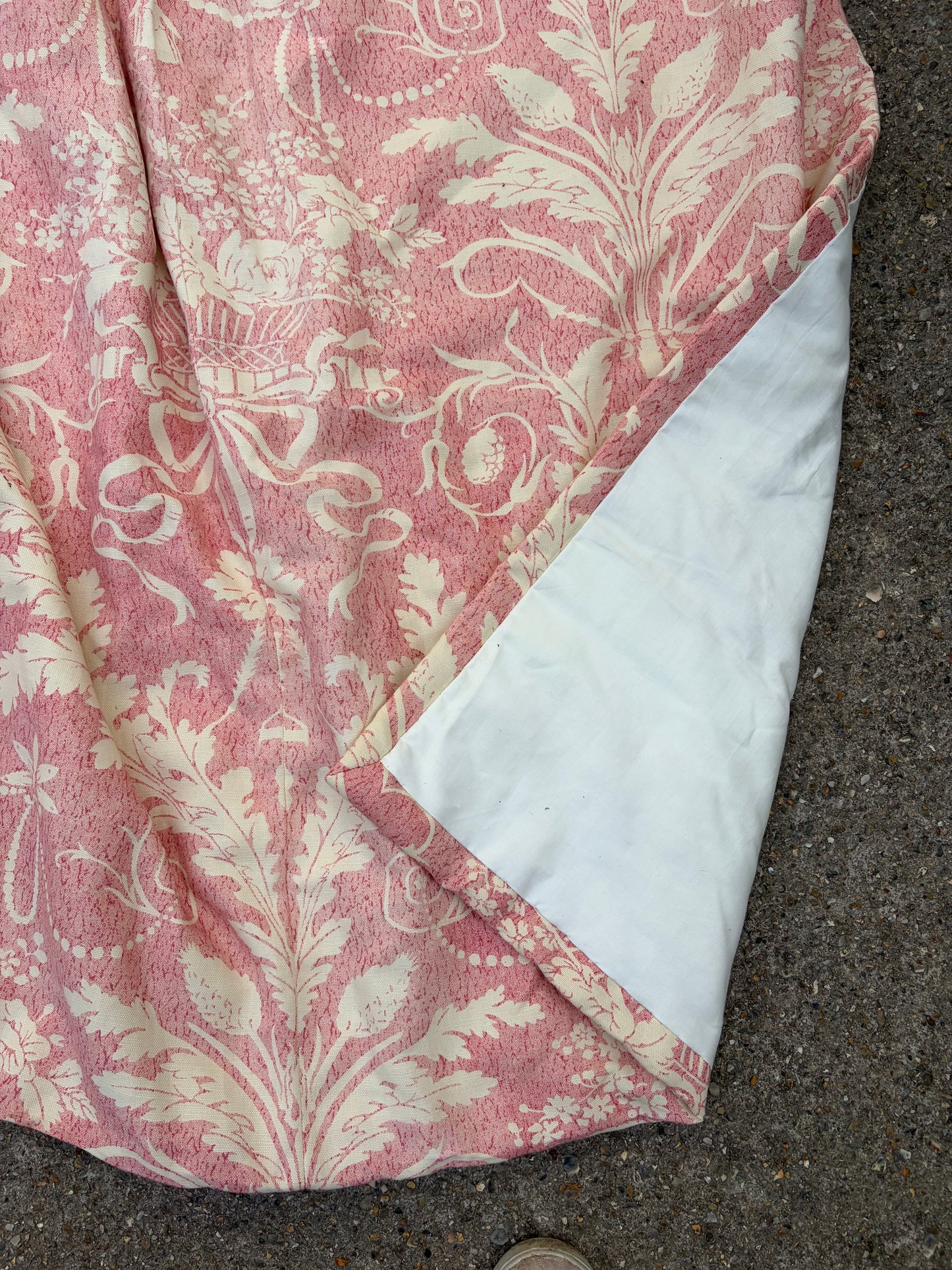 LINEN CURTAINS