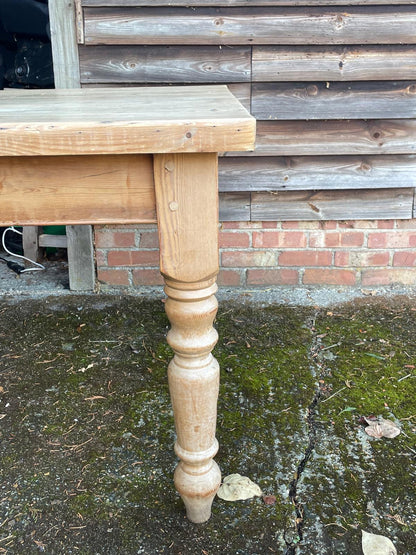 PINE TABLE