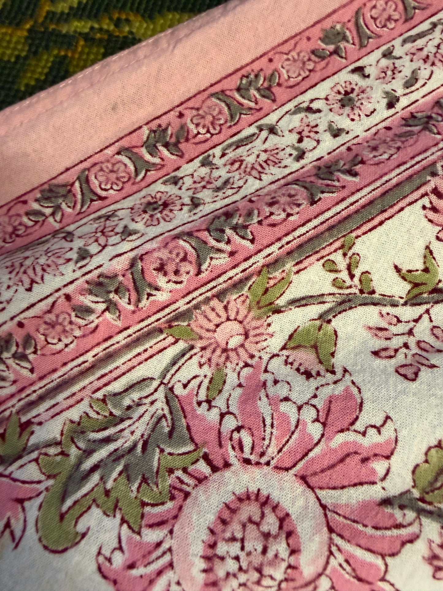 TABLECLOTH