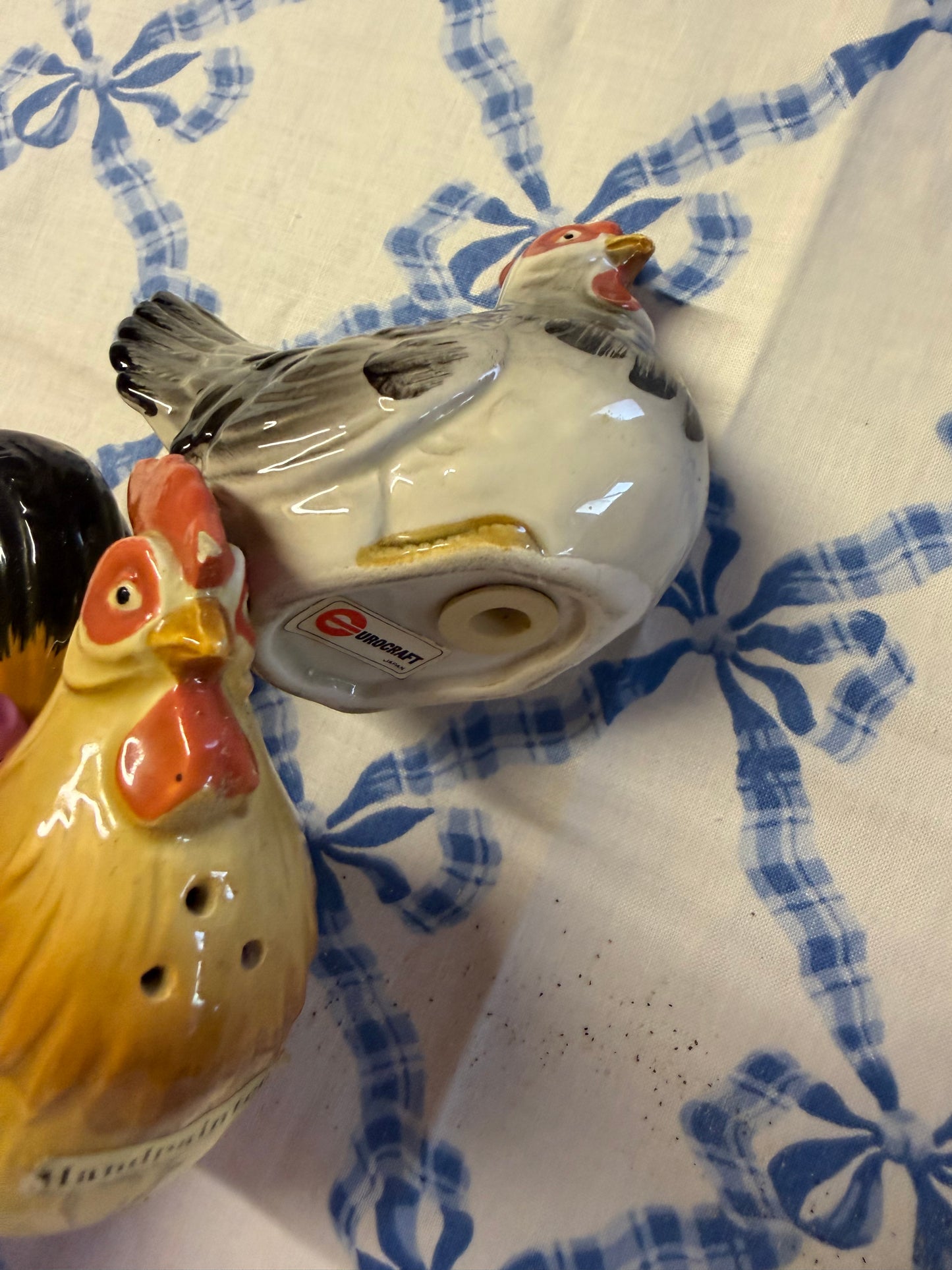 SALT & PEPPER SHAKERS