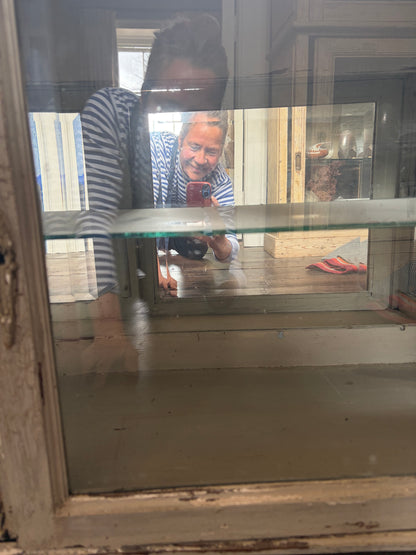 GLAZED CABINET - LARGE