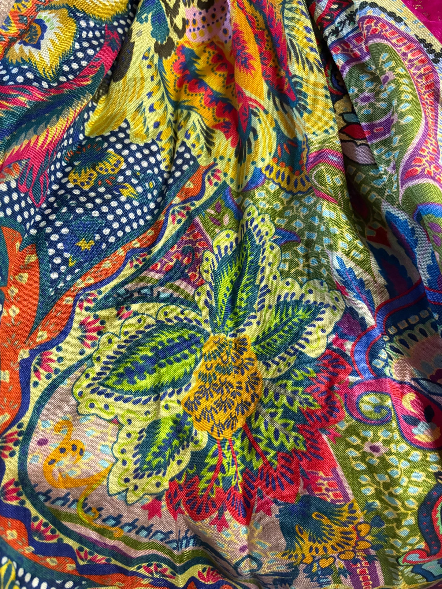 SCARVES x 5