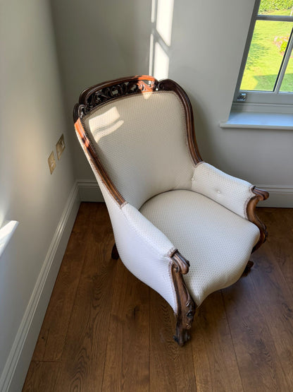 COMFORTABLE ARMCHAIR