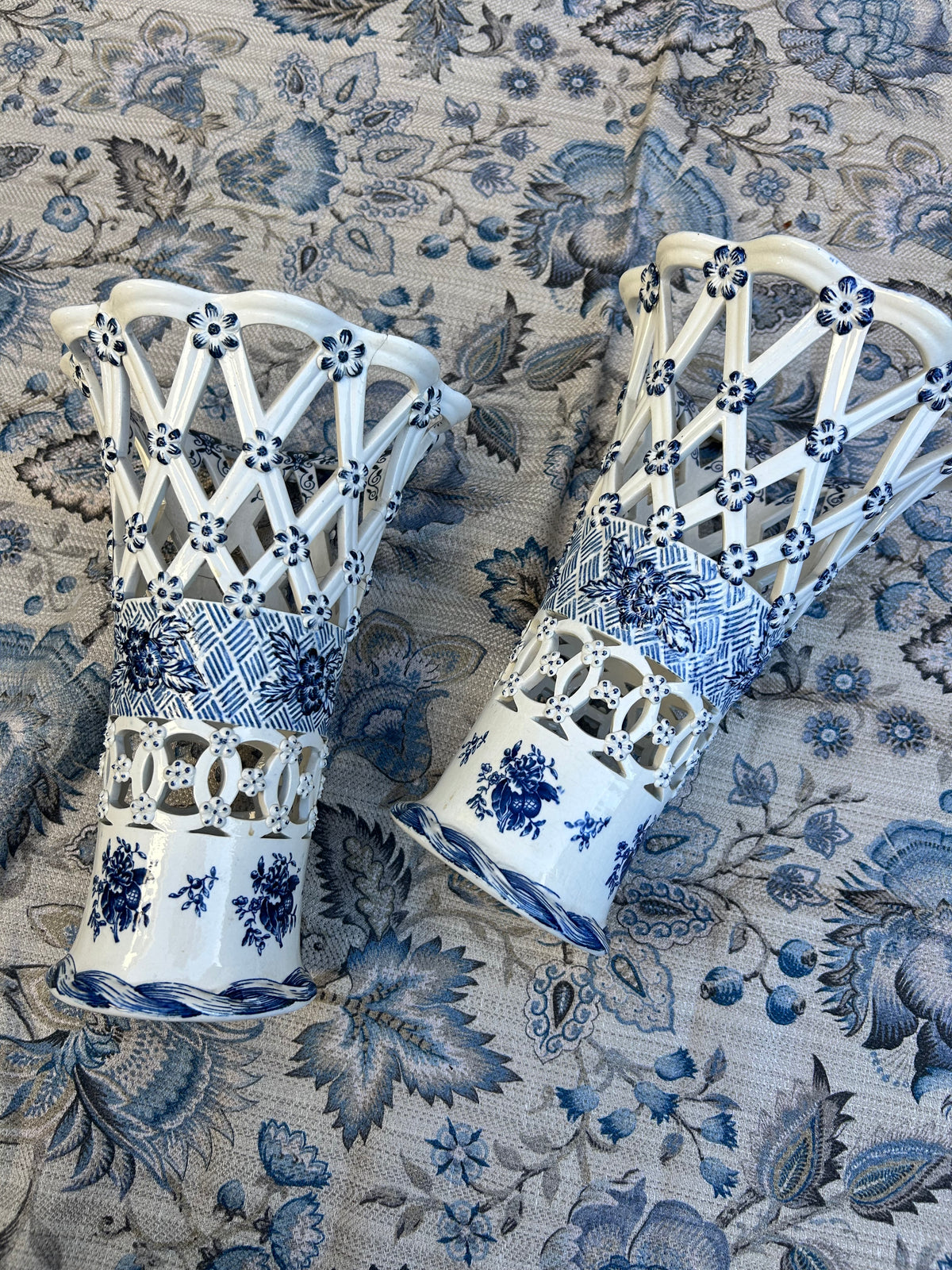 LACE VASES