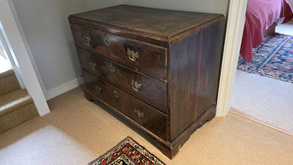 CHEST OF DRAWERS